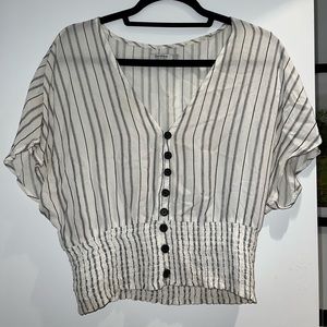 Cropped short sleeve shirt